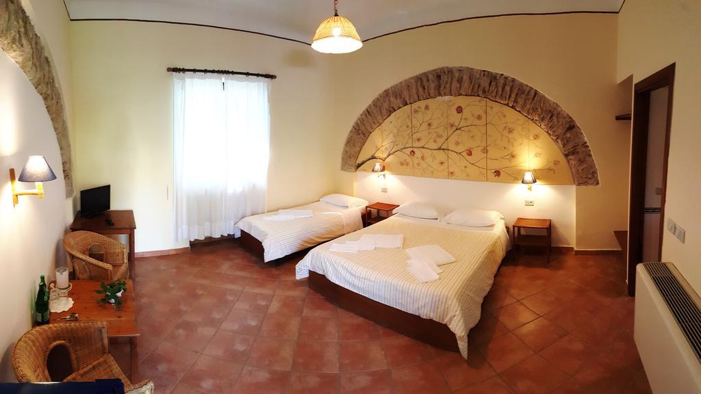 Farmstay La Morella Баттипалья Экстерьер фото